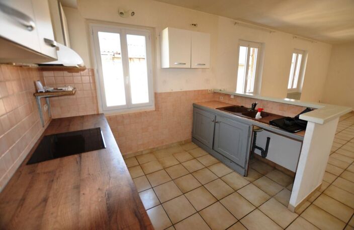 À vendre, Vic-Fezensac (Gers): charmante maison de ville 4 chambres, 2 au rdc, avec garage et cour, proche commodités — photo 3