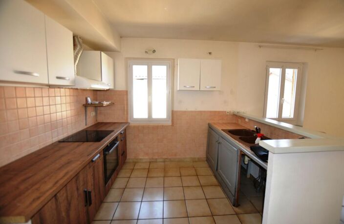 À vendre, Vic-Fezensac (Gers): charmante maison de ville 4 chambres, 2 au rdc, avec garage et cour, proche commodités — photo 4