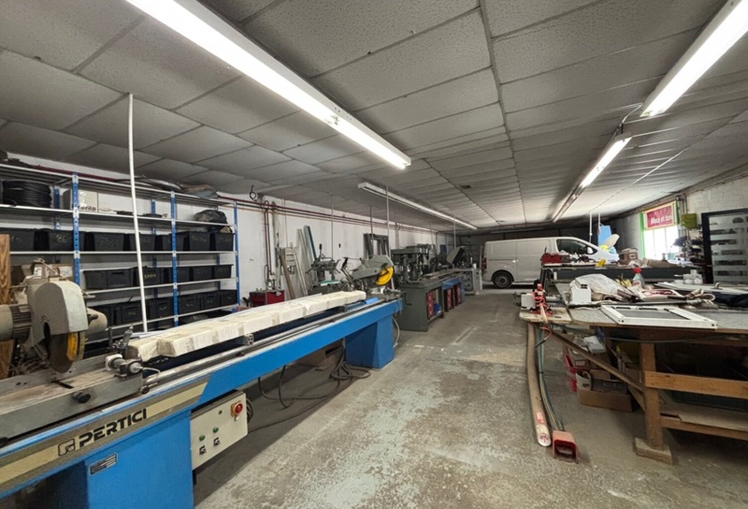 Local / Entrepôt / Atelier à vendre BOURGES (18) — photo 1