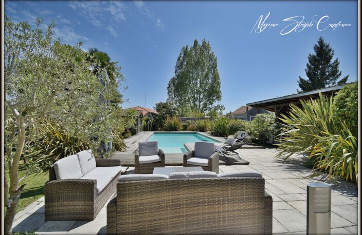 Maison à vendre  de 9 pièces  (40) de 220 m² avec dépendances, proche lac de Soustons — photo 2
