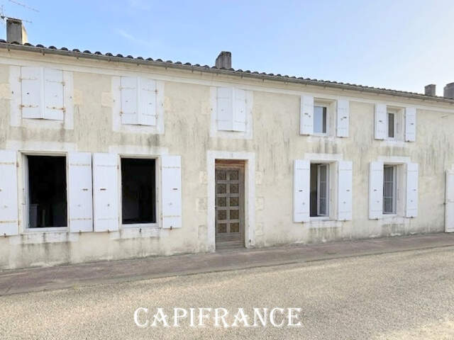 Maison charentaise en pierre à rénover - 9 pièces - 190 m² habitables - 5 chambres - Dépendances & Grenier Réhabilitable - MORAGNE (17) — photo du bien
