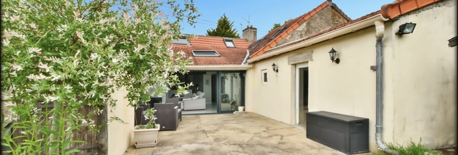 Maison 5 Pièces 107 m² à louer à Courcebœufs (72290)