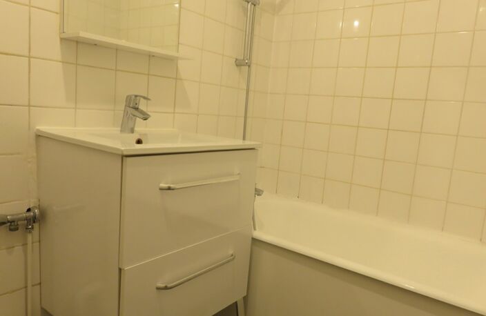 Appartement à vendre 2 pièces SAINT DENIS (93) — photo 5