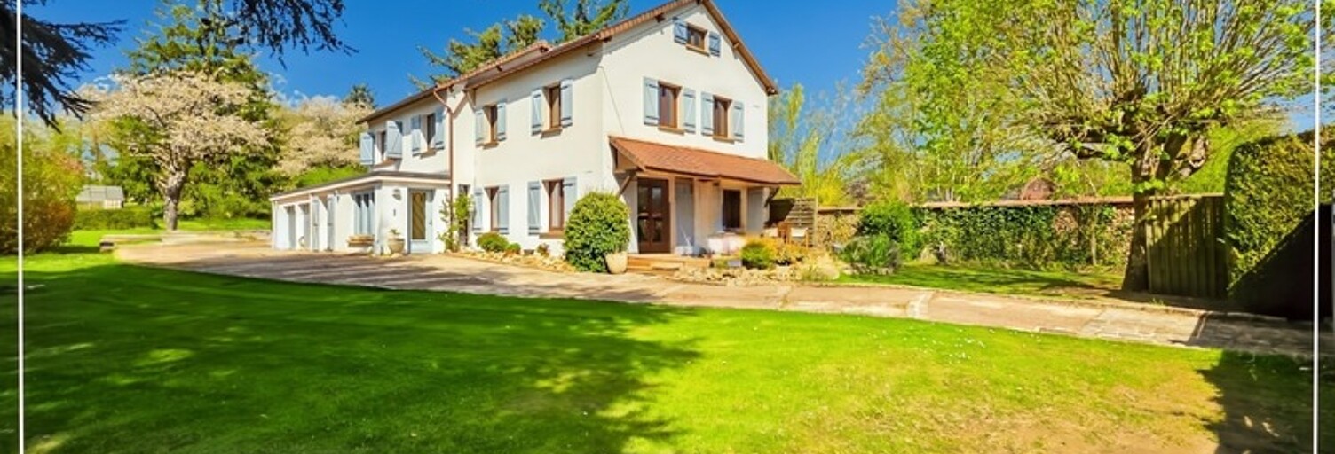 Maison 8 Pièces 220 m² à vendre à Hermeray (78125)
