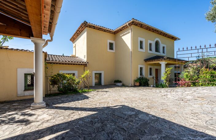 Villa contemporaine de prestige – Vue mer – Piscine chauffée & jacuzzi – Saint-Jean Grasse — photo 3