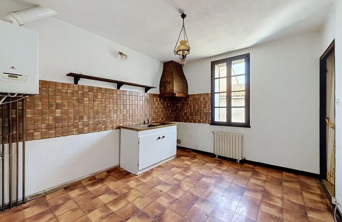 Maison de ville 90 m² – Grand séjour avec mezzanine – 2 chambres – Deux garages et cave – Centre de Sainte-Foy-la-Grande — photo 3
