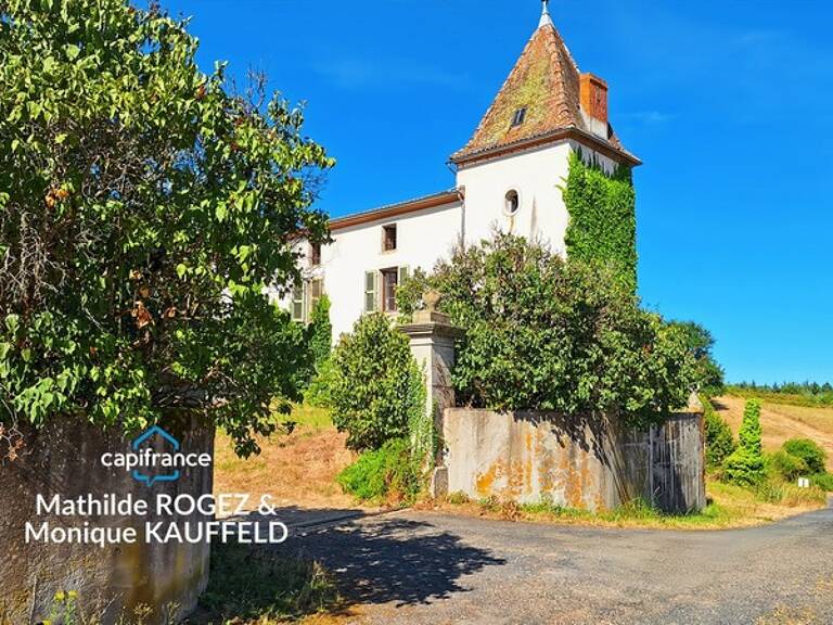 Domaine de caractère sur 45 hectares avec étang - Livradois — photo 1