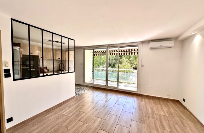 Marseille 13ᵉ, Saint Mitre, T4 de 80m2 entièrement refait à neuf avec terrasse, balcon et vue sur Parc Arboré — photo 2