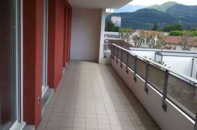 Appartement 3 pièces 1060 €