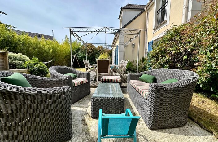 LES MOLIERES - MAISON FAMILIALE 4 CHAMBRES - PISCINE CHAUFFEE - JARDIN SUD - GARAGE — photo 5