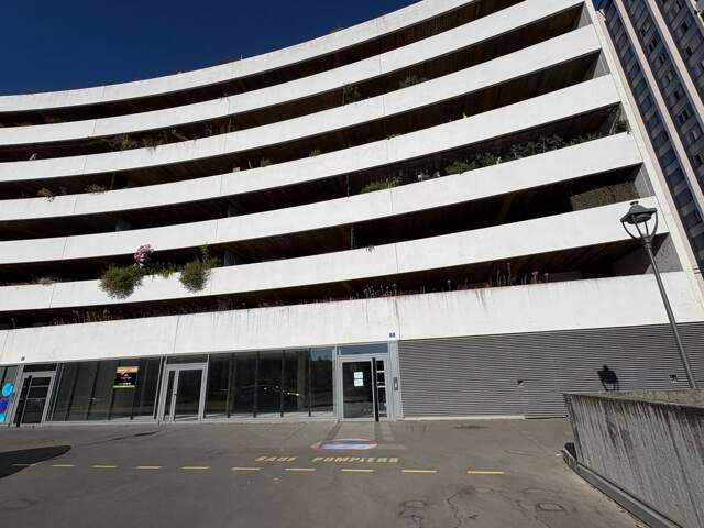 A vendre - bureaux 675 m² à Tours quartier des Fontaines — photo du bien