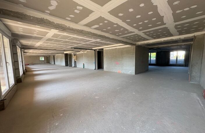 A vendre - bureaux 675 m² à Tours quartier des Fontaines — photo 5