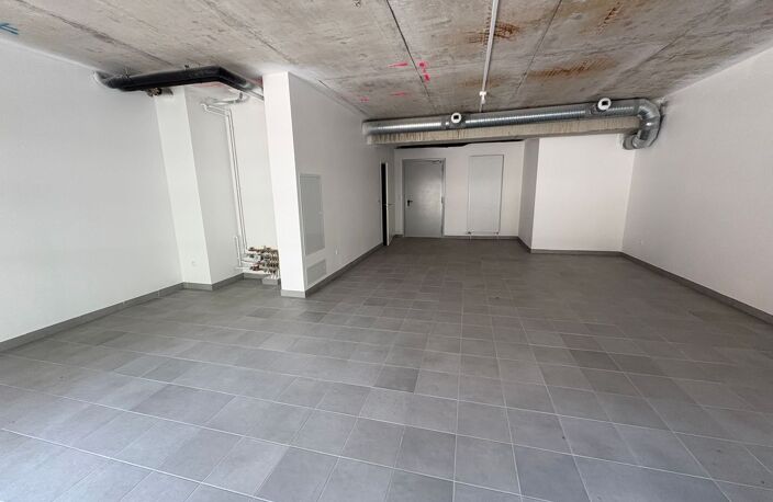 A LOUER - local d'activité de 63 m² à Saint Pierre des Corps — photo 5