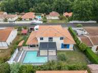 Maison À Vendre Villa familiale avec piscine dans un quartier calme — photo 2