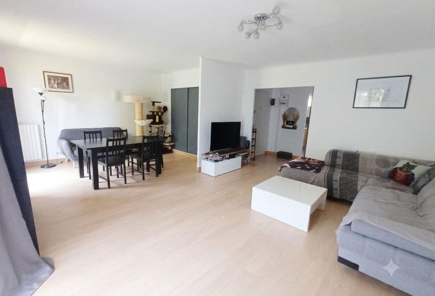Appartement À Vendre — photo 1