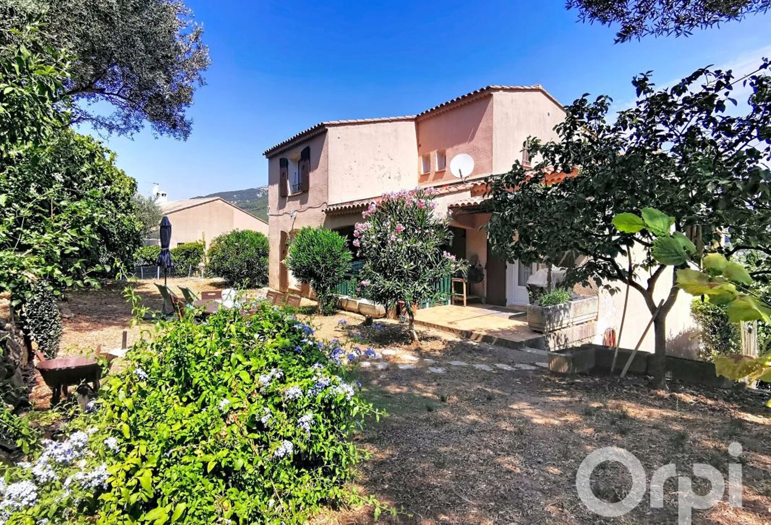 Toulon Ouest (83200) Maison type 6 de 183m² quartier Dardennes — photo 1