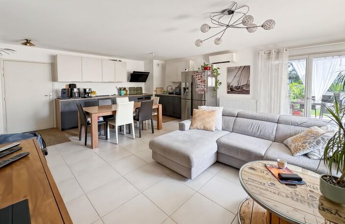 Appartement T3 de 2022 avec terrasse, jardin et double parking — photo 2