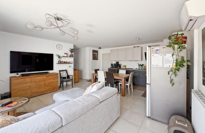 Appartement T3 de 2022 avec terrasse, jardin et double parking — photo 3