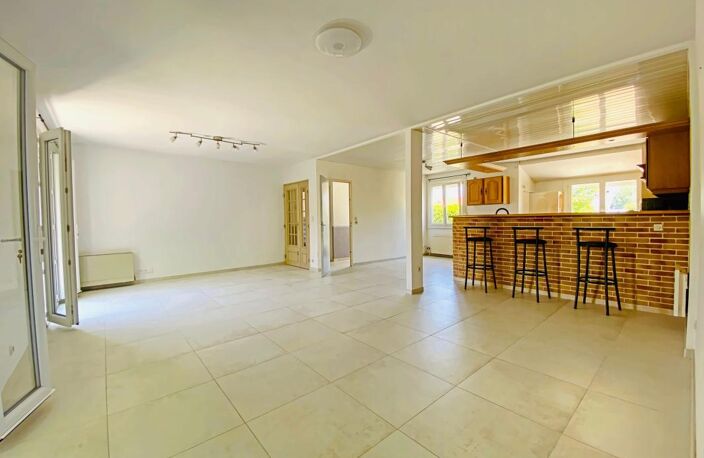 Maison familiale T6 de 132 m² À Vendre à Seysses — photo 3