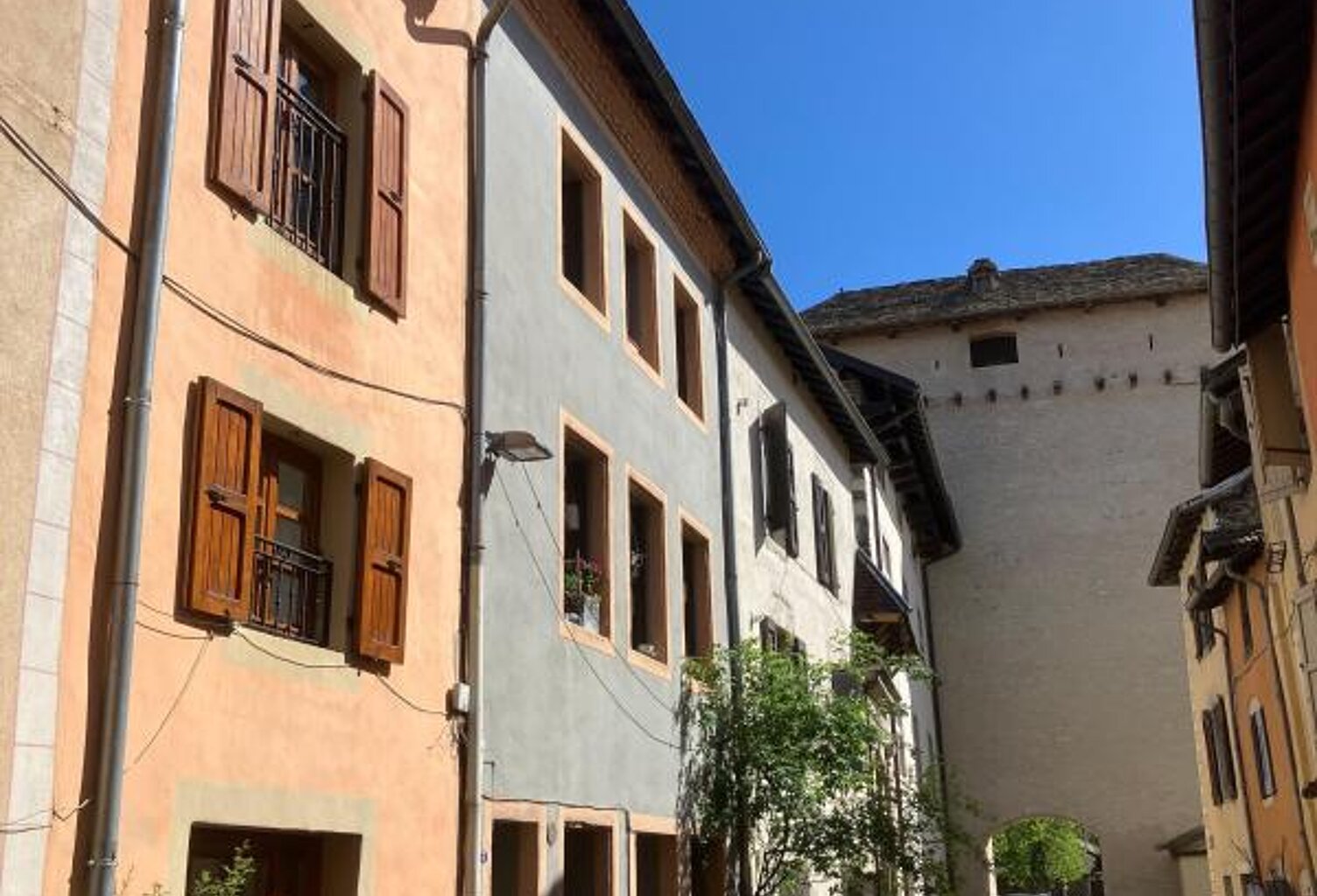Maison de ville en location meublée — photo 1