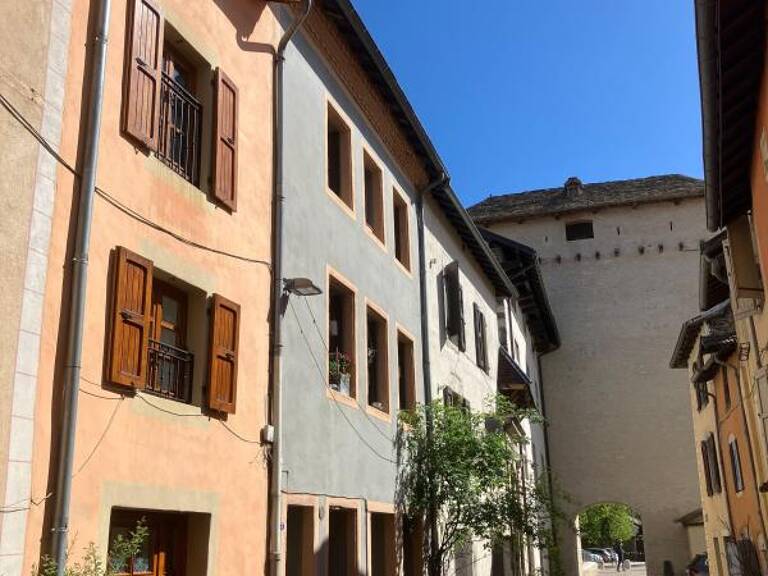 Maison de ville en location meublée — photo 1