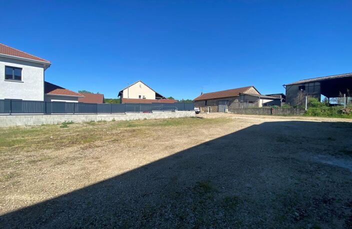 Terrain constructible et viabilisé — photo 3