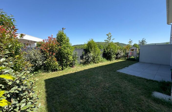 Maison T4 en duplex avec jardin et garage – Villemoirieu — photo 4