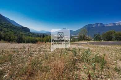 Terrain  410000 €