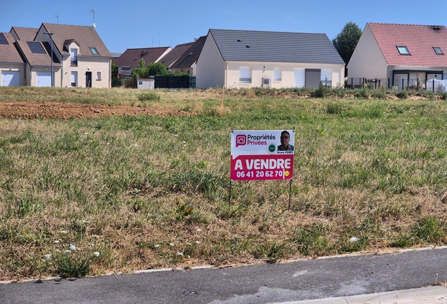 Terrain Courville Sur Eure 640 m2 — photo 1
