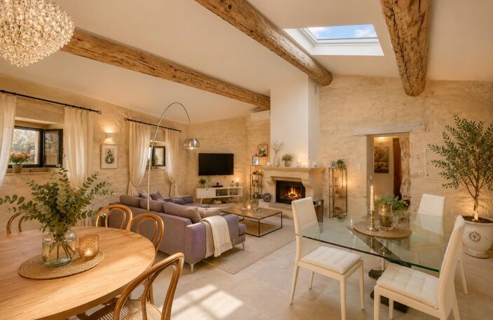 UZES : A 5 minutes d'Uzès, magnifique maison en pierre rénovée avec terrasse tropézienne, 3 chambres, Grand séjour, et garage exceptionnel de 90 m² — photo 2