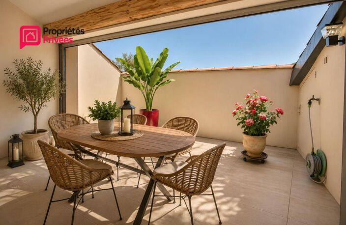 UZES : A 5 minutes d'Uzès, magnifique maison en pierre rénovée avec terrasse tropézienne, 3 chambres, Grand séjour, et garage exceptionnel de 90 m² — photo 4