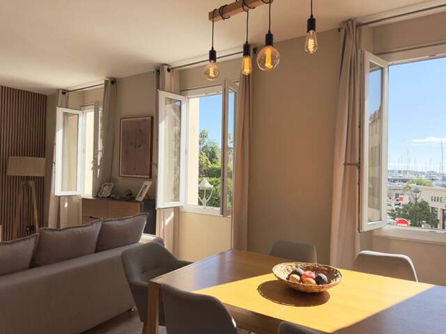 Appartement vue mer et port 2 pièces transformable en 3 pièces — photo du bien