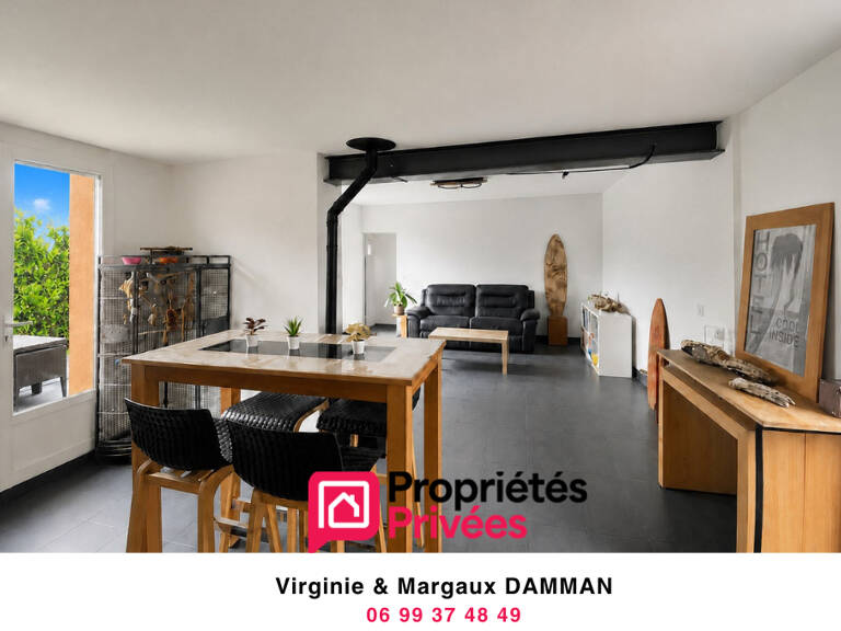Maison rénovée avec extérieurs en centre-ville — photo 1