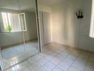 Immeuble Oloron Sainte Marie 2 appartements 2 Garages avec jardin — photo 2