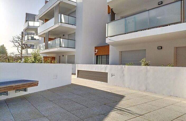 Appartement neuf de 45 m², livré en 2024 et jamais occupé, avec terrasse e11 m2, situé dans un quartier résidentiel récent à seulement 500 m du centre-ville de Lorient et à 4 minutes à pied de la gare TGV — photo 2