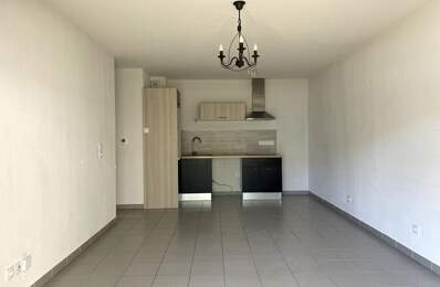 À VENDRE   Appartement T3 de plain-pied avec terrasse, parking privatif et climatisation — photo du bien