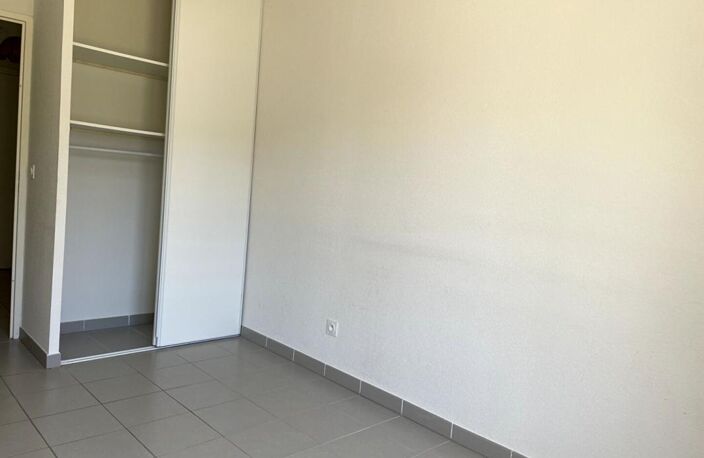 À VENDRE   Appartement T3 de plain-pied avec terrasse, parking privatif et climatisation — photo 3