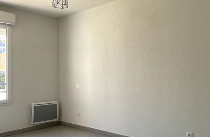 À VENDRE   Appartement T3 de plain-pied avec terrasse, parking privatif et climatisation — photo 5