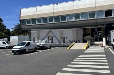 Local industriel  10040 €