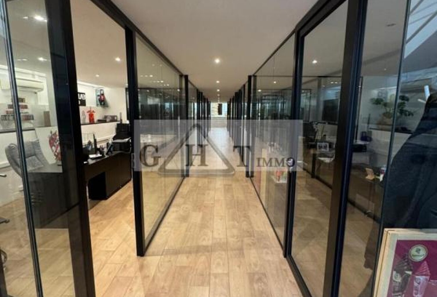 A VENDRE BUREAU JOINVILLE LE PONT — photo 1