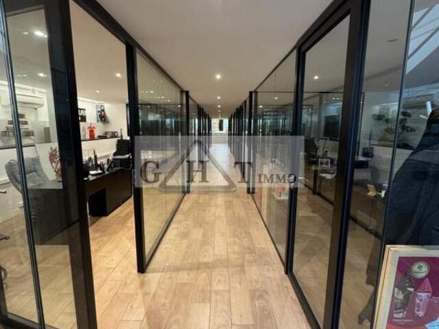 A VENDRE BUREAU JOINVILLE LE PONT — photo du bien