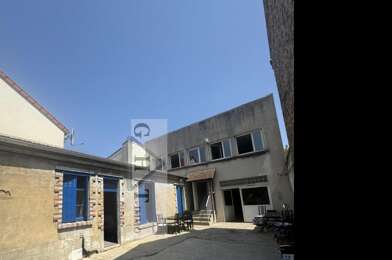 Local industriel  587000 €