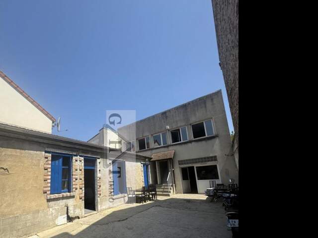 ENTREPÔT/BUREAUX CHAMPIGNY — photo du bien