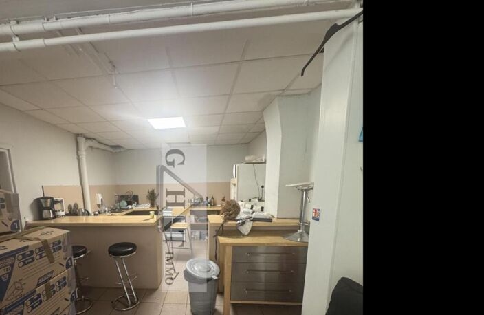 ENTREPÔT/BUREAUX CHAMPIGNY — photo 2