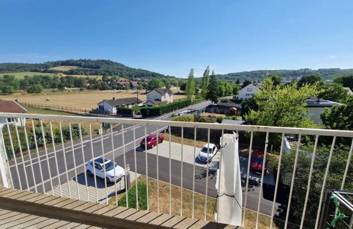 Appartement F5 de 93 M2 au 3ème et dernier étage — photo 2