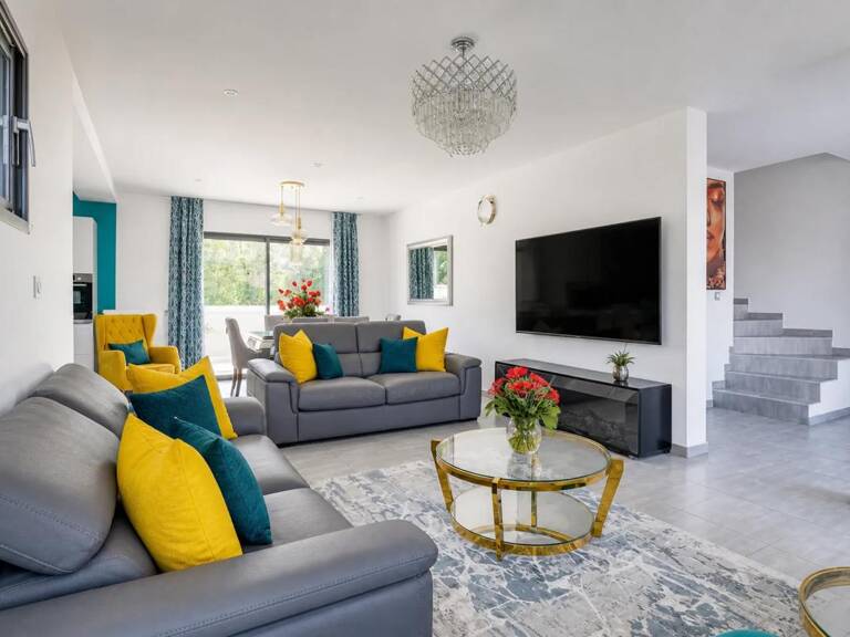 Maison de 6 pièces de 128 m² à Charvieu-Chavagneux — photo 1