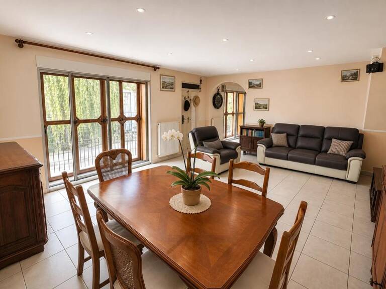 Maison de 4 pièces de 130 m² à Sainte-Eulalie — photo 1