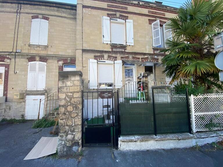 Vente longue /inverstisseur: Maison de 4 pièces de 64 m² à Creil — photo 1