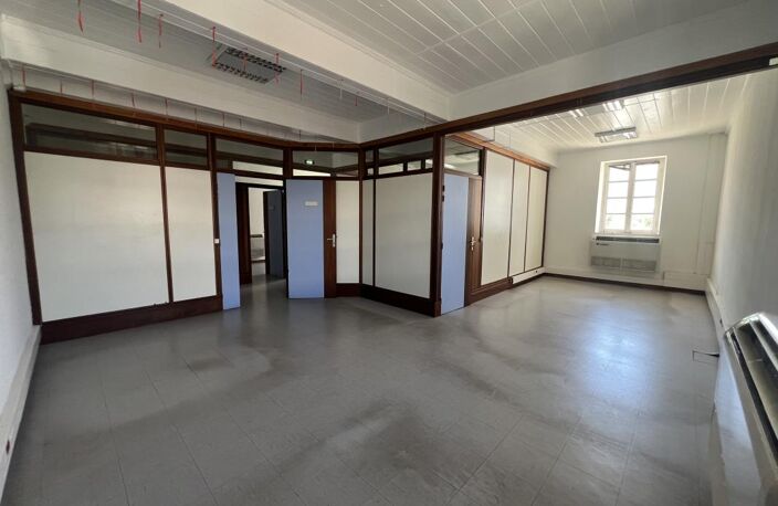 Immeuble de bureau 300m² à louer - Saint Denis — photo 5