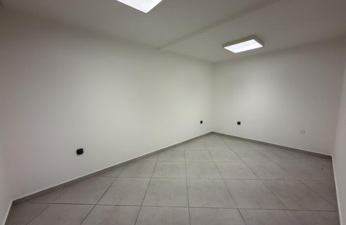 Bureau climatisé de 150 m² - Bras-Panon — photo 3